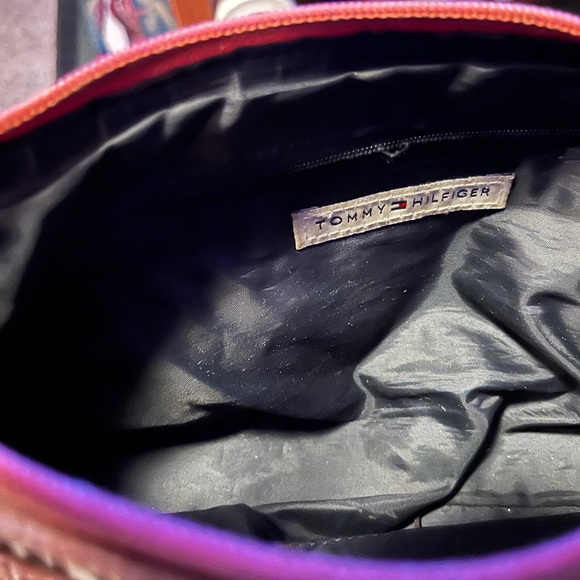 Small Tommy Hilfiger purse - Picture 6 of 8